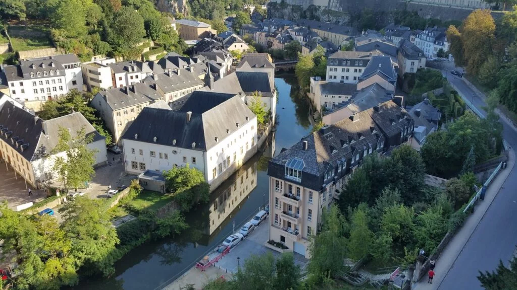 Le Luxembourg,